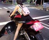 垫脚机车小姐姐,勇敢追梦的青春风采